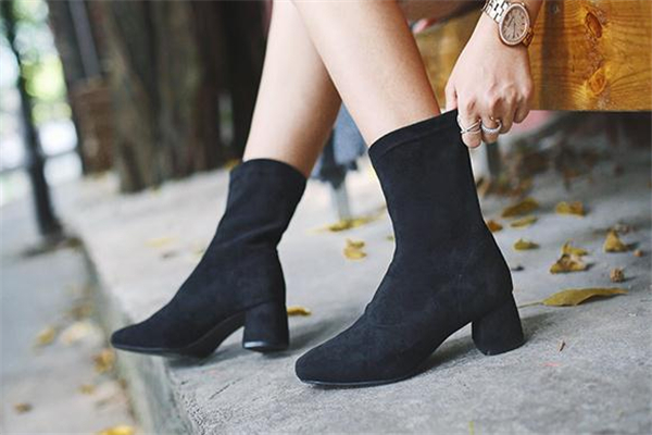 靴子變形怎么辦 學(xué)會使用鞋撐 靴子變形怎么辦 學(xué)會使用鞋撐