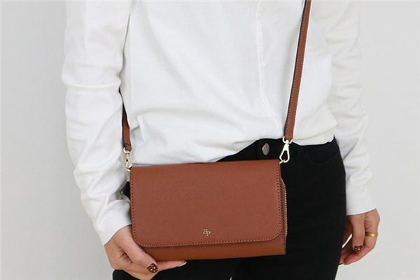 斜挎包帶子太長如何打結 方法非常簡單 斜挎包帶子太長如何打結 方法非常簡單