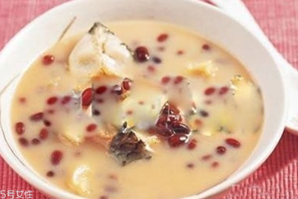 孕期水腫吃什么緩解 教你從飲食上緩解水腫現(xiàn)象 孕期水腫吃什么緩解 教你從飲食上緩解水腫現(xiàn)象