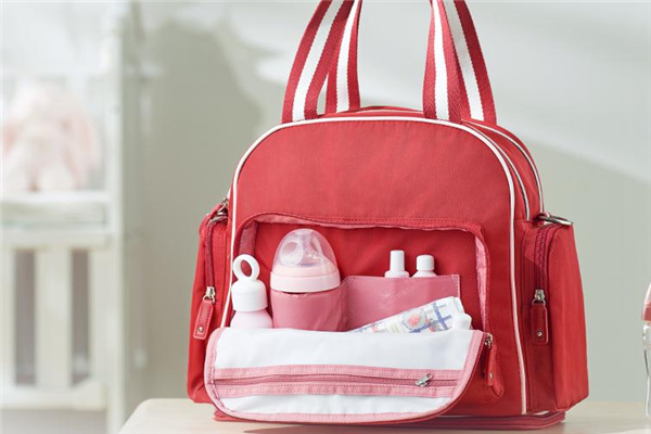 媽咪包雙肩好還是單肩好 雙肩更加方便 媽咪包雙肩好還是單肩好 雙肩更加方便