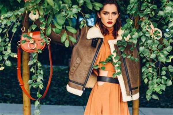 暖橘色配什么顏色好看 潮人必備流行色 暖橘色配什么顏色好看 潮人必備流行色