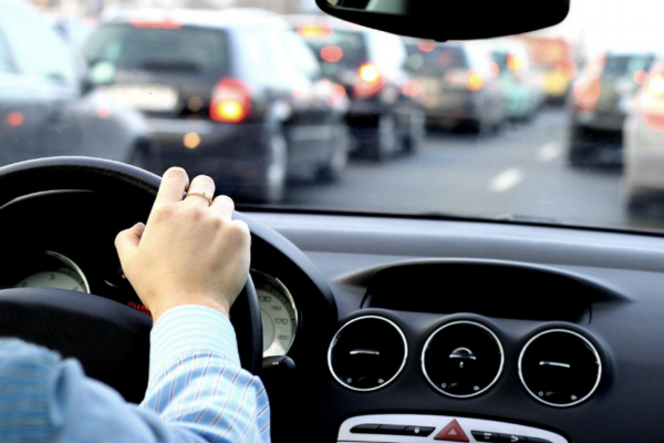 暈車(chē)族出門(mén)準(zhǔn)備什么 暈車(chē)時(shí)的穴位按摩法 暈車(chē)族出門(mén)準(zhǔn)備什么 暈車(chē)時(shí)的穴位按摩法