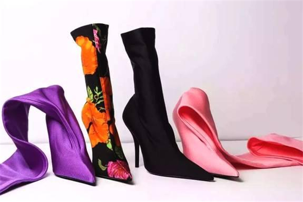 襪靴適合什么腿形 細(xì)腿妹子更適合 襪靴適合什么腿形 細(xì)腿妹子更適合