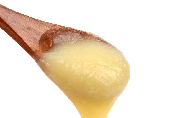 蜂王漿是怎么提取的 過(guò)程很奇妙 蜂王漿是怎么提取的 過(guò)程很奇妙