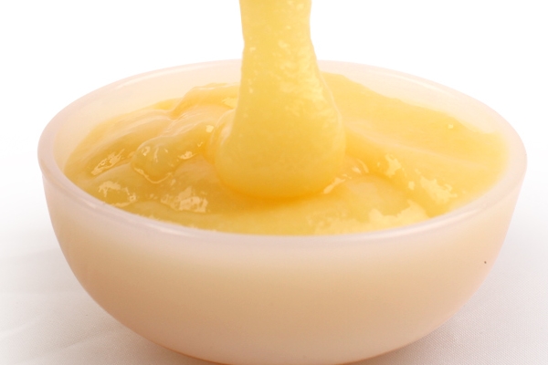 蜂王漿是怎么提取的 過(guò)程很奇妙 蜂王漿是怎么提取的 過(guò)程很奇妙