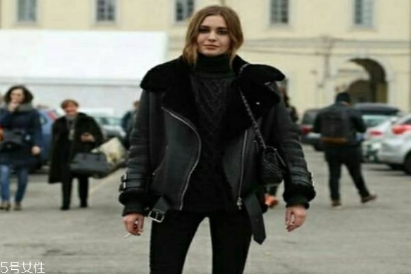 羊羔毛是軟的好還是硬的好 軟的比較好 羊羔毛是軟的好還是硬的好 軟的比較好