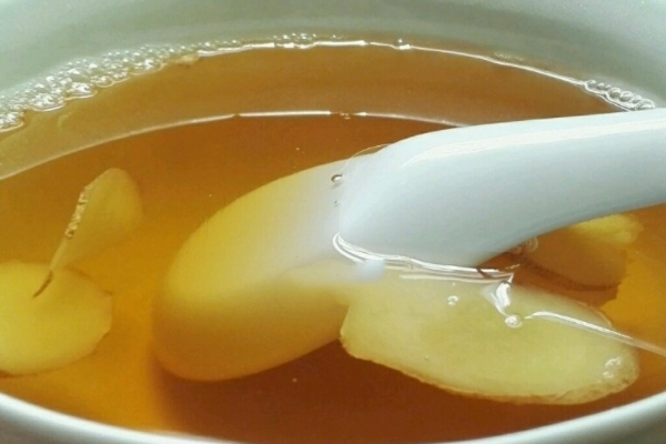 姜湯是飯前喝還是飯后喝 不要空腹喝 姜湯是飯前喝還是飯后喝 不要空腹喝