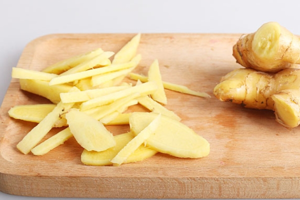 姜湯可以和藥一起喝嗎 不建議這么做 姜湯可以和藥一起喝嗎 不建議這么做