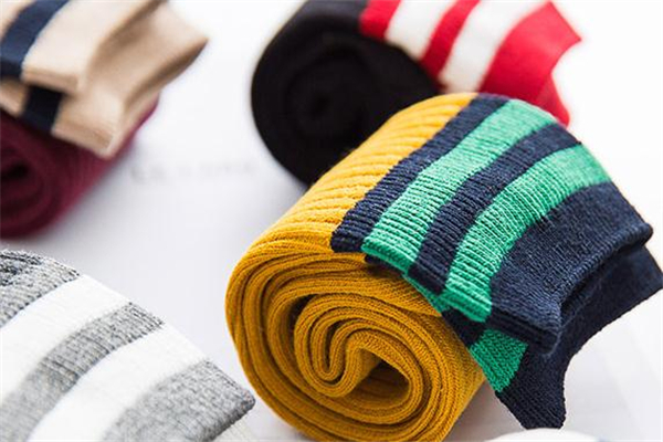 冬天穿什么襪子暖和 保暖時髦兩不誤 冬天穿什么襪子暖和 保暖時髦兩不誤