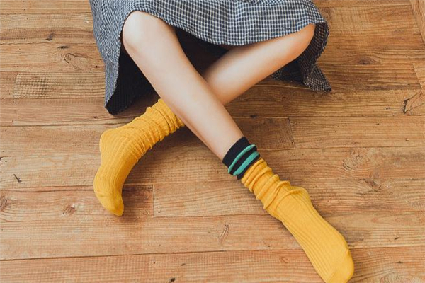 冬天穿什么襪子暖和 保暖時髦兩不誤 冬天穿什么襪子暖和 保暖時髦兩不誤