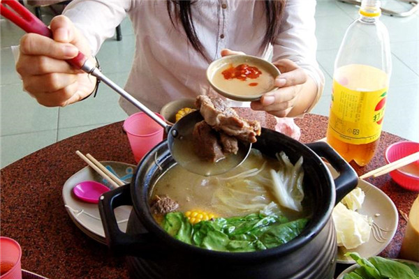 姜煮得越久驅(qū)寒效果越好嗎 生姜的4大謠言 姜煮得越久驅(qū)寒效果越好嗎 生姜的4大謠言