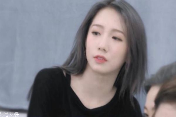 2019顯白洋氣的發(fā)色 顯洋氣顯白的頭發(fā)顏色 2019顯白洋氣的發(fā)色 顯洋氣顯白的頭發(fā)顏色