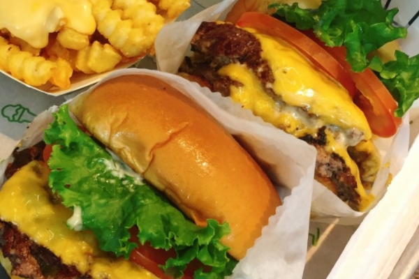 晚上吃漢堡會(huì)胖嗎 可能性很大 晚上吃漢堡會(huì)胖嗎 可能性很大