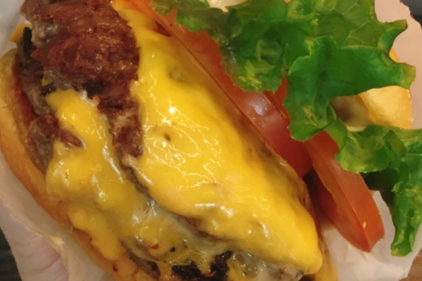 晚上吃漢堡會(huì)胖嗎 可能性很大 晚上吃漢堡會(huì)胖嗎 可能性很大