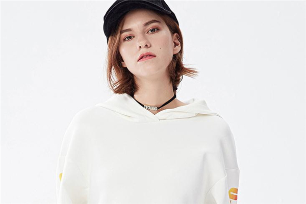 空氣棉衣服的優(yōu)缺點(diǎn) 冬季離不開(kāi)它 空氣棉衣服的優(yōu)缺點(diǎn) 冬季離不開(kāi)它