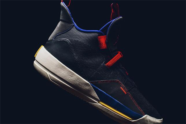 aj33和aj32哪個(gè)好 一起來看對(duì)比測(cè)評(píng) aj33和aj32哪個(gè)好 一起來看對(duì)比測(cè)評(píng)