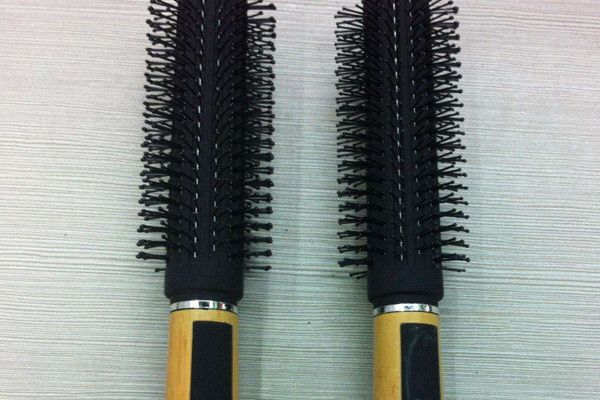 卷發(fā)棒燙傷后怎么處理?卷發(fā)棒燙傷會(huì)留疤嗎? 卷發(fā)棒燙傷后怎么處理?卷發(fā)棒燙傷會(huì)留疤嗎?