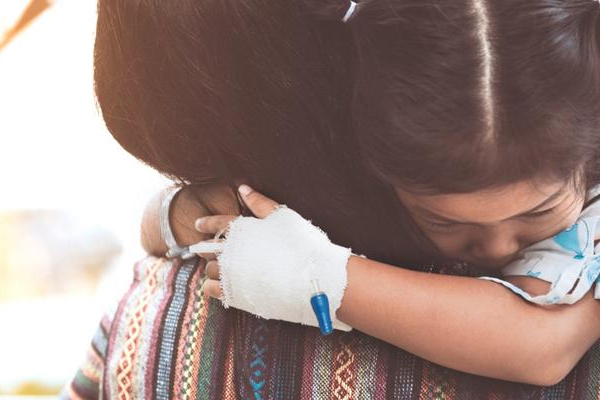 燙傷后紅色疤痕多久恢復(fù)正常 燙傷后為什么會紅腫