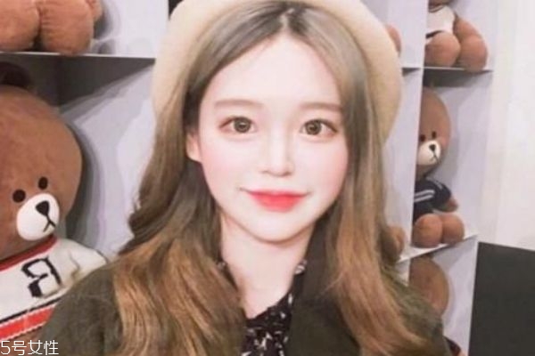 2019顯白洋氣的發(fā)色 顯洋氣顯白的頭發(fā)顏色 2019顯白洋氣的發(fā)色 顯洋氣顯白的頭發(fā)顏色