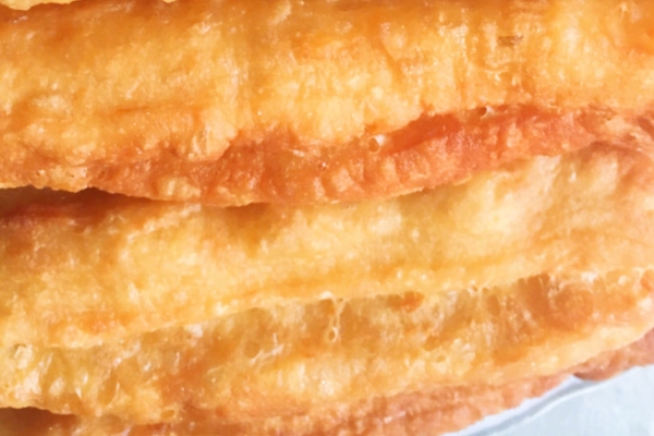 油條不能和什么一起吃 這些人少吃 油條不能和什么一起吃 這些人少吃