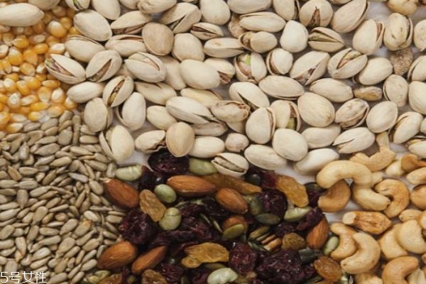 吃堅果會發(fā)胖嘛 這樣吃堅果利于減肥 吃堅果會發(fā)胖嘛 這樣吃堅果利于減肥