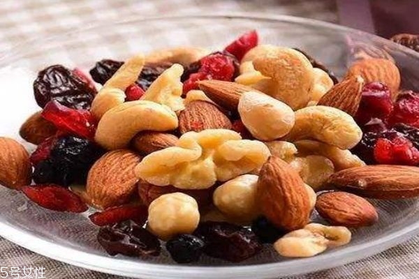 吃堅果會發(fā)胖嘛 這樣吃堅果利于減肥 吃堅果會發(fā)胖嘛 這樣吃堅果利于減肥