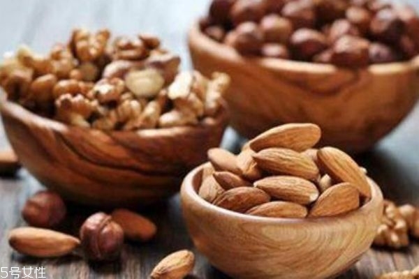 吃堅(jiān)果會(huì)上火嗎 ?怎么吃堅(jiān)果不上火 吃堅(jiān)果會(huì)上火嗎 ?怎么吃堅(jiān)果不上火