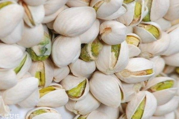 開心果不能和什么一起吃 開心果的功效和作用 開心果不能和什么一起吃 開心果的功效和作用