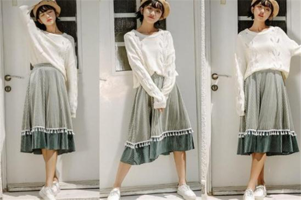 絲絨半身裙搭配什么上衣 秋冬大熱趨勢(shì) 絲絨半身裙搭配什么上衣 秋冬大熱趨勢(shì)