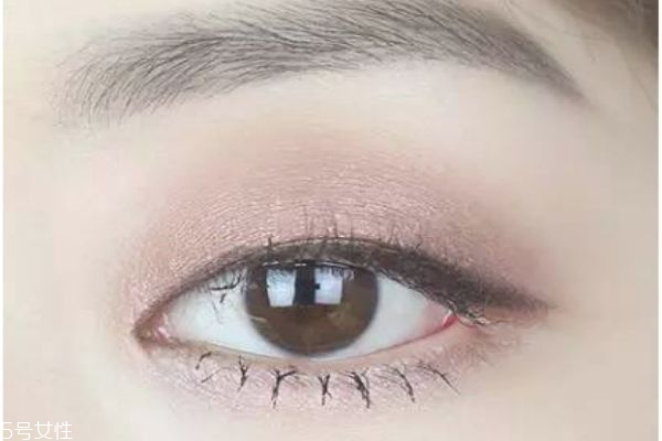 單眼皮紅色眼影怎么畫(huà) 拯救你的單眼皮 單眼皮紅色眼影怎么畫(huà) 拯救你的單眼皮