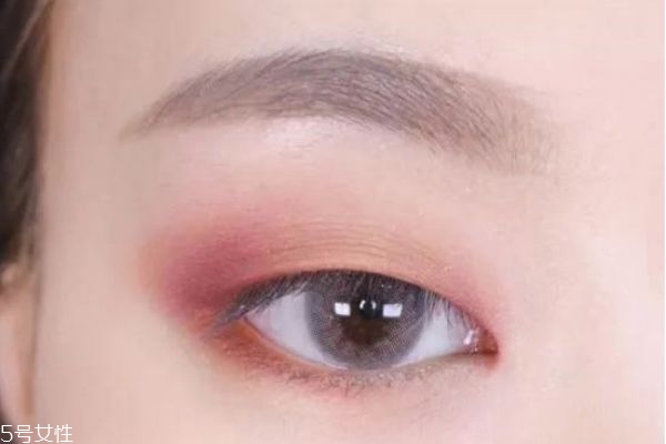 單眼皮紅色眼影怎么畫(huà) 拯救你的單眼皮 單眼皮紅色眼影怎么畫(huà) 拯救你的單眼皮