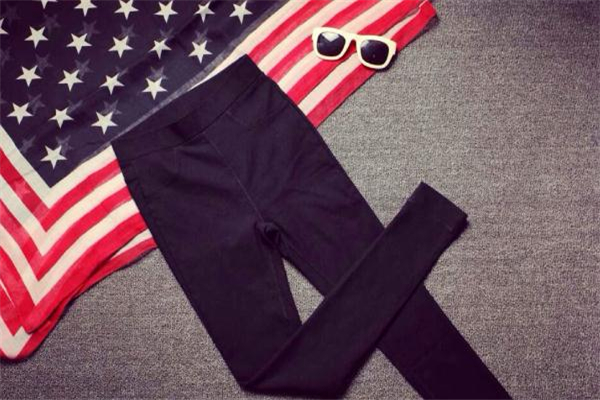 打底褲可以當秋褲穿嗎 面料很重要 打底褲可以當秋褲穿嗎 面料很重要