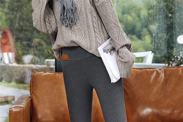 打底褲可以當秋褲穿嗎 面料很重要 打底褲可以當秋褲穿嗎 面料很重要