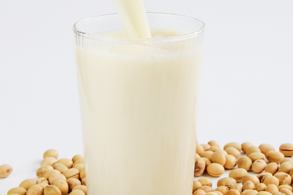 豆?jié){可以晚上喝嗎 睡前兩小時別喝 豆?jié){可以晚上喝嗎 睡前兩小時別喝