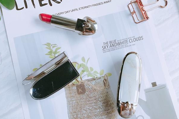 嬌蘭寶石口紅持久嗎 嬌蘭寶石口紅大火色號盤點(diǎn)