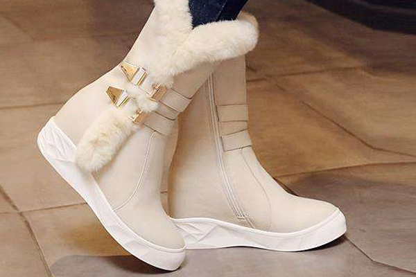 雪地靴可以水洗嗎？雪地靴能用洗衣機(jī)洗嗎？