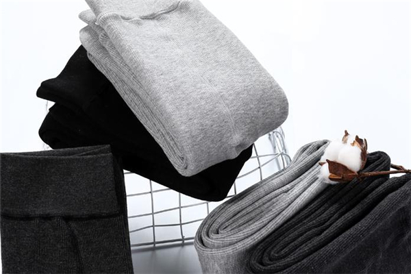 打底褲掉色嚴(yán)重怎么辦 用鹽水泡泡 打底褲掉色嚴(yán)重怎么辦 用鹽水泡泡