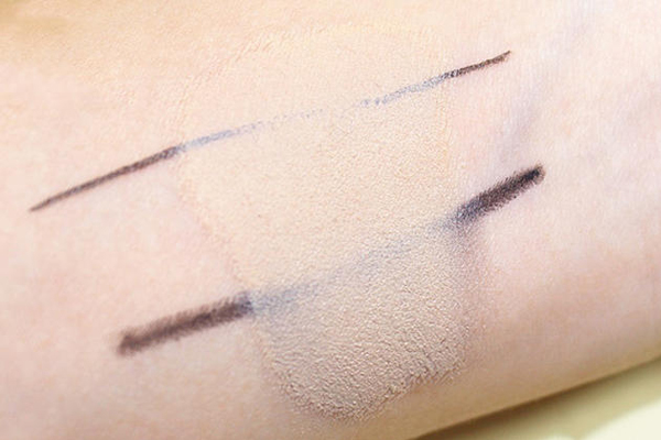 不悶痘遮瑕好的粉底液推薦 痘肌必備粉底液 不悶痘遮瑕好的粉底液推薦 痘肌必備粉底液