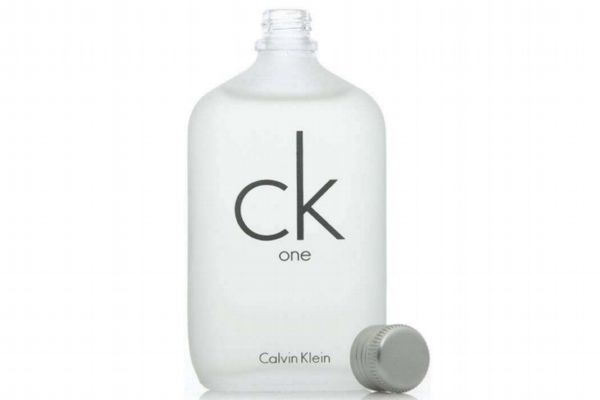 男士檀木香水有哪些 檀香味的男士香水哪個(gè)好聞 男士檀木香水有哪些 檀香味的男士香水哪個(gè)好聞