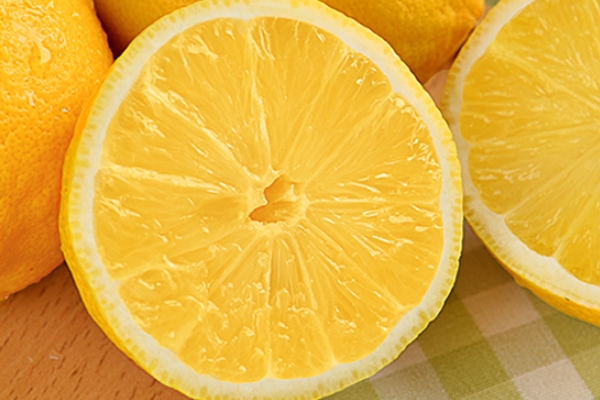 檸檬怎么切 有兩個(gè)小竅門 檸檬怎么切 有兩個(gè)小竅門