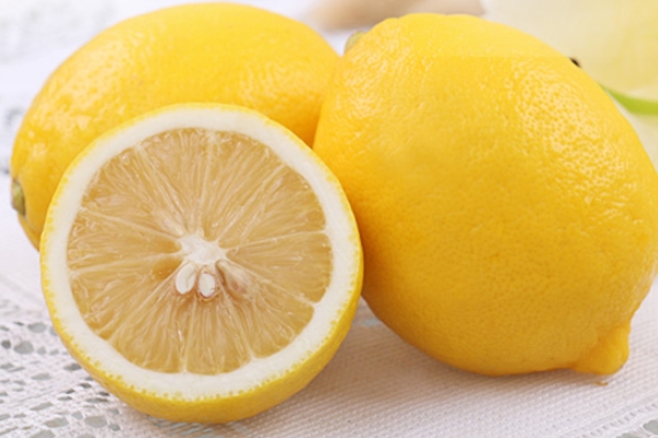 檸檬能美白牙齒嗎 這樣做就對(duì)了 檸檬能美白牙齒嗎 這樣做就對(duì)了