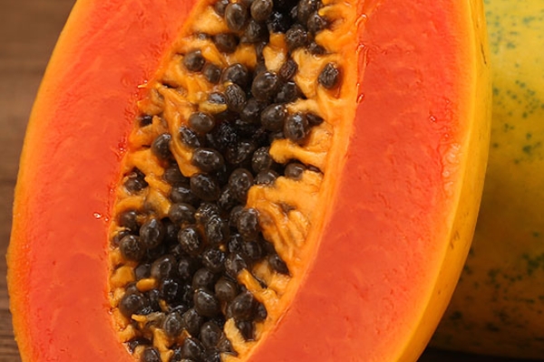 男的吃木瓜會豐胸嗎 肯定不會 男的吃木瓜會豐胸嗎 肯定不會