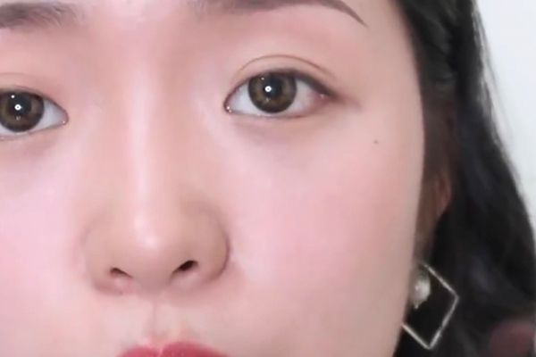 怎樣畫眼影不暈妝 5個眼影不暈小技巧 怎樣畫眼影不暈妝 5個眼影不暈小技巧