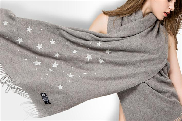 澳洲羊毛圍巾扎嗎 要看羊毛含量 澳洲羊毛圍巾扎嗎 要看羊毛含量