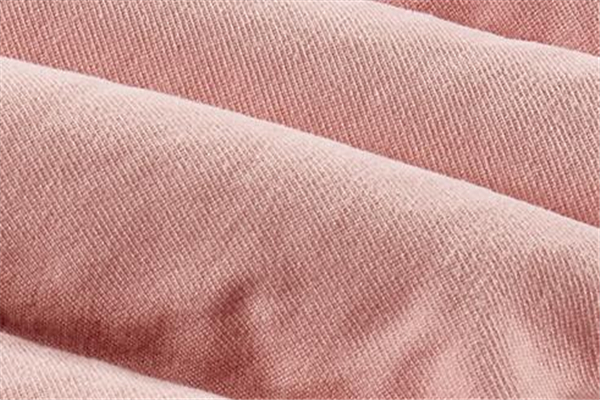 羊絨被好還是蠶絲被好 兩者各有優(yōu)勢 羊絨被好還是蠶絲被好 兩者各有優(yōu)勢