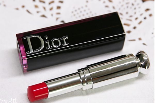 滋潤(rùn)口紅有哪些 哪個(gè)牌子的口紅最滋潤(rùn) 滋潤(rùn)口紅有哪些 哪個(gè)牌子的口紅最滋潤(rùn)