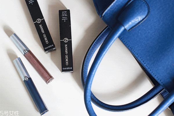 液體眼影干了怎么辦 液體眼影干掉了這樣做 液體眼影干了怎么辦 液體眼影干掉了這樣做