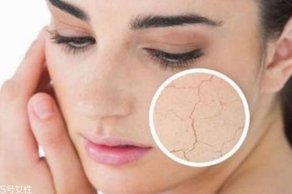 如何讓底妝更服帖 教你怎么讓底妝更服帖 如何讓底妝更服帖 教你怎么讓底妝更服帖