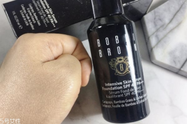 芭比布朗蟲草粉底液適合油皮嗎 適合干皮和混油皮 芭比布朗蟲草粉底液適合油皮嗎 適合干皮和混油皮