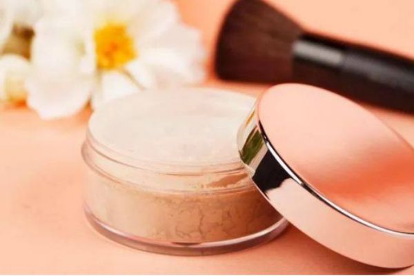 怎樣定妝不脫妝 定妝小妙招推薦 怎樣定妝不脫妝 定妝小妙招推薦